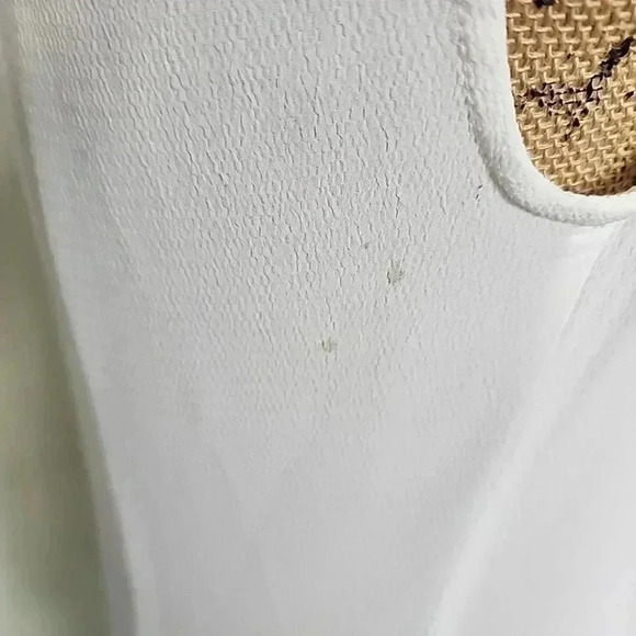 MANGANO White Ruffled open front, very soft body suit. Size Tg.42 US Medium - Picture 7 of 11